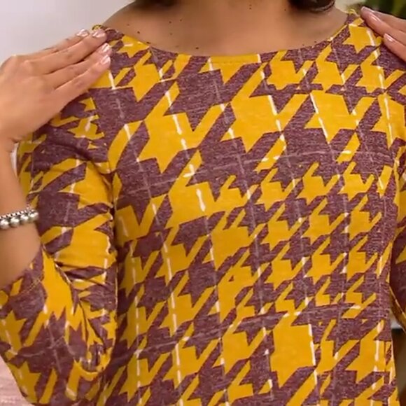 Attitudes by Renee Petite Casknit Houndstooth Asymmetric Top Mustard - Picture 3 of 11